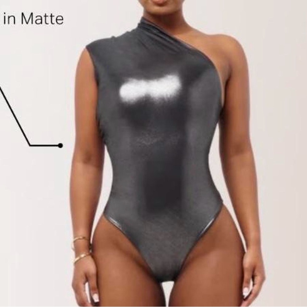 One-Shoulder Black Bodysuit